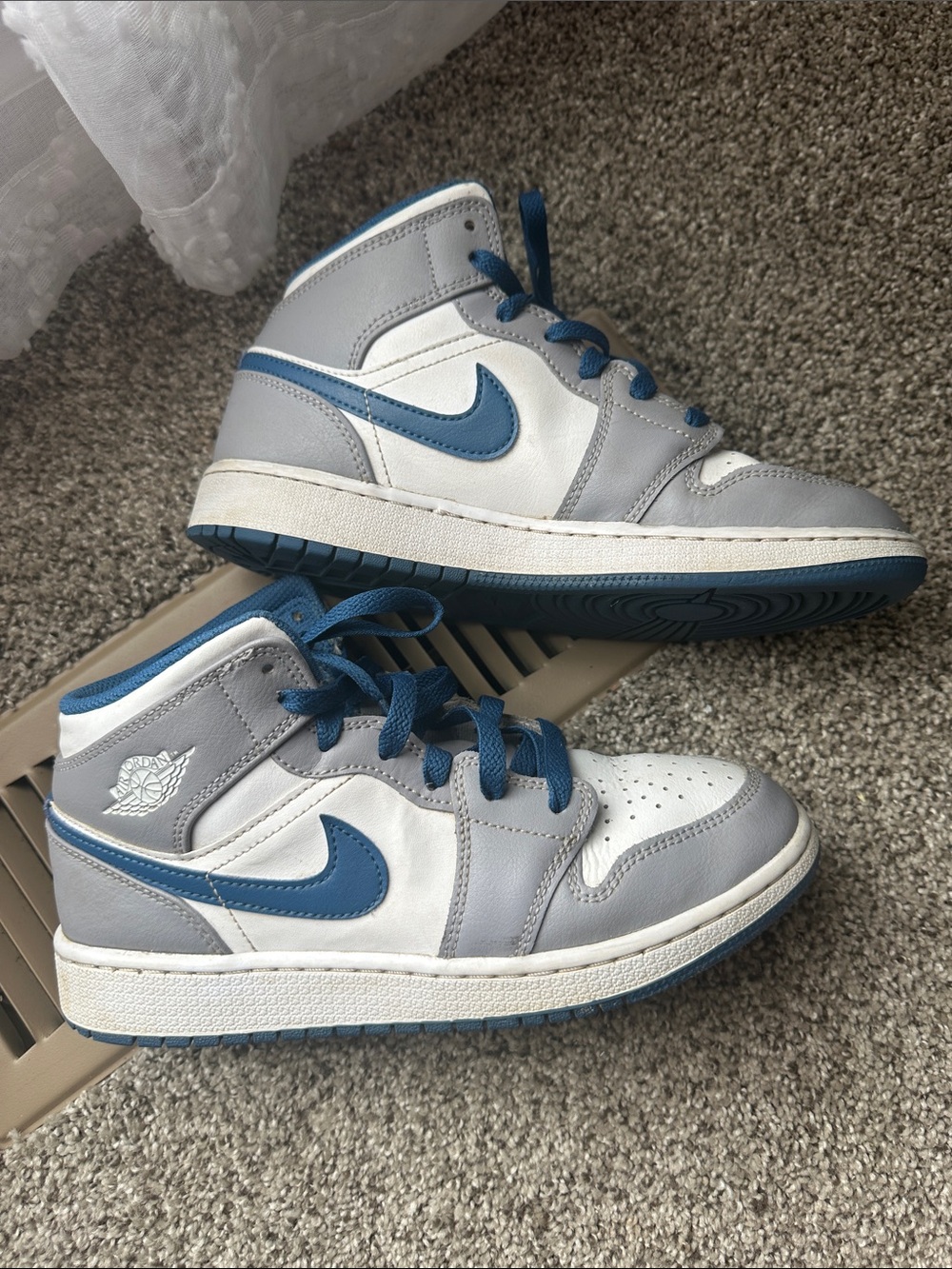 Nike Air Jordan Kids High-Top Sneakers size 5.5